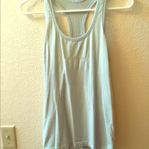 Lululemon tank