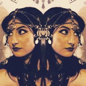 Meet your Posher, Caitlin