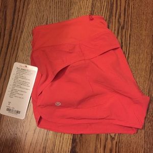 Lululemon Speed Shorts - Size 6 - Alarm 🚨