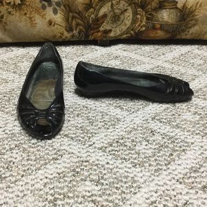 Patent leather flats