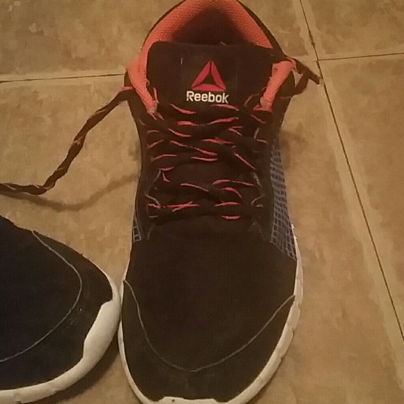 Shoes - Picture 2 of 4