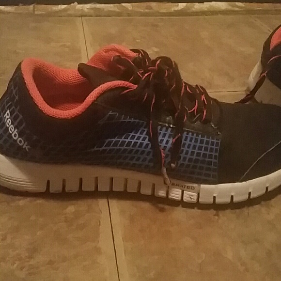 Shoes - Picture 3 of 4