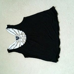 Black and white mouth tank top