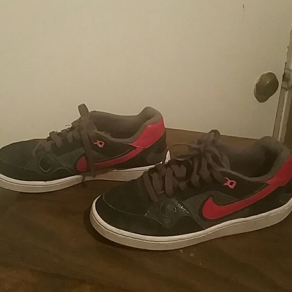 Boys shoes