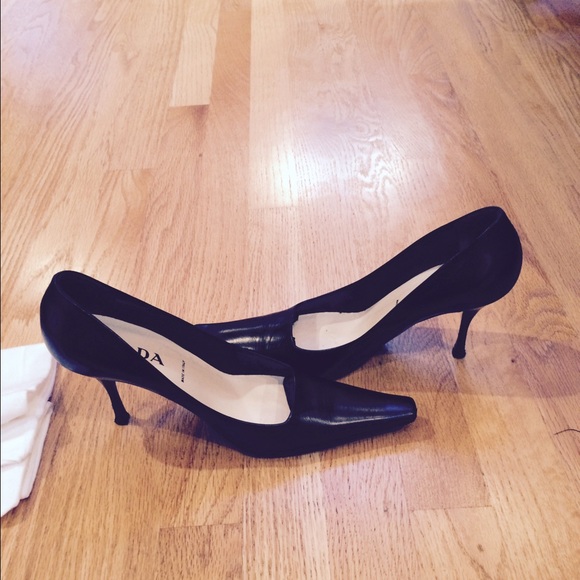 Vintage Prada with original packaging! Heels - Picture 2 of 4