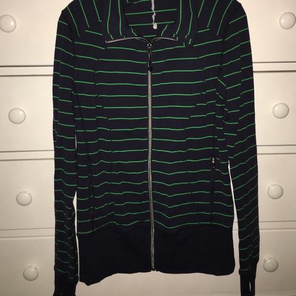 Lulu lemon jacket - Picture 1 of 3