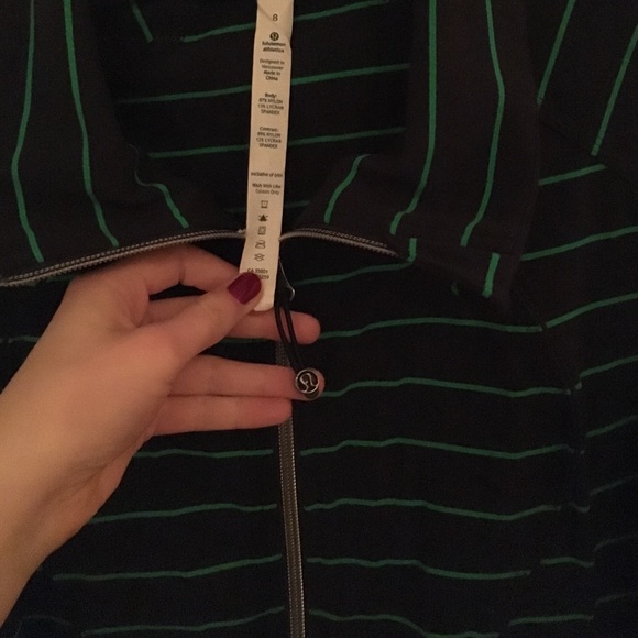 Lulu lemon jacket - Picture 2 of 3