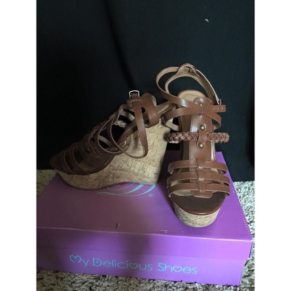 Tilly's Shoes - brown wedges