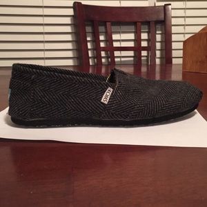 Like new Herringbone Toms
