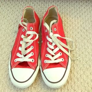 Red converses