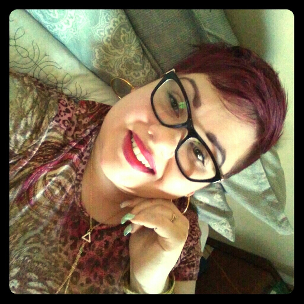 Meet your Posher, Laurel