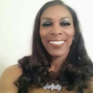 Meet your Posher, Roni