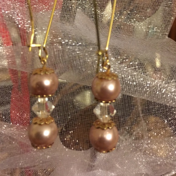 Handmade faux pink pearls with Swarovski Crystal - Picture 2 of 3