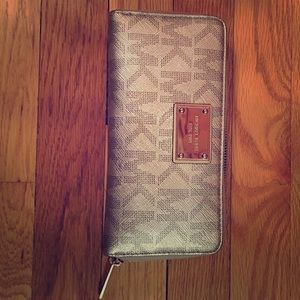 Beautiful Michael kors wallet