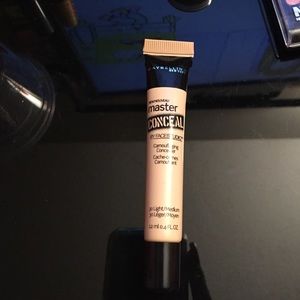 Maybelline master concealer