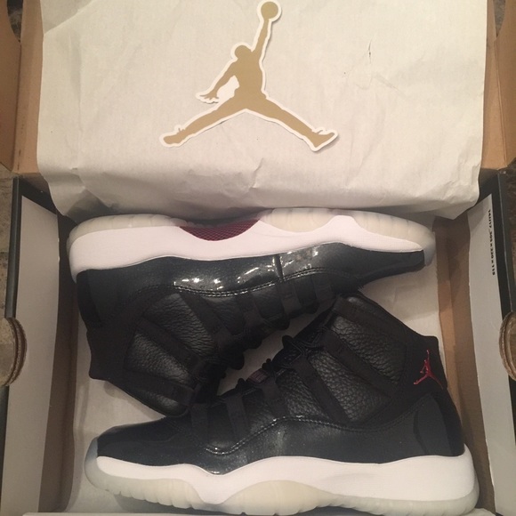 Jordan 11 retro 🔴SOLD🔴 - Picture 2 of 4