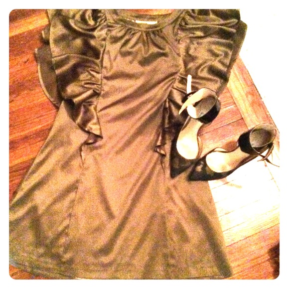 Army Green Dress - Picture 1 of 3