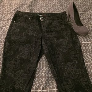 Style & Co. Toile Print Jeans - Blk/Gray Denim, 10