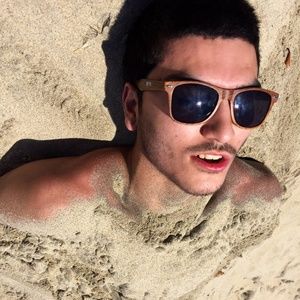 Meet your Posher, Nicco