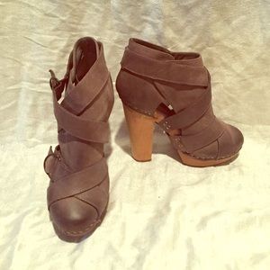 Steve Madden Platform Booties