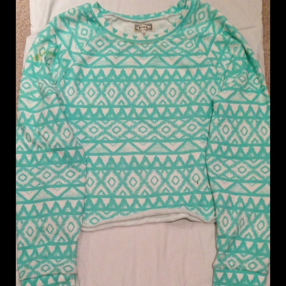 Tribal patterned blue sweater crop top - Picture 1 of 1