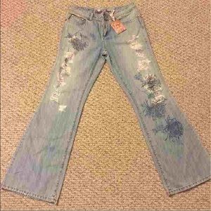New light wash destroyed Candies jeans, size 9