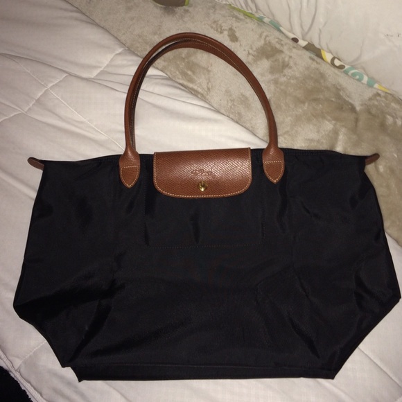 black longchamp bag