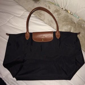black longchamp bag