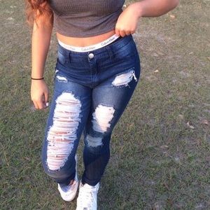 Ripped high waisted jeans