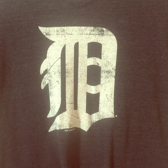 Detroit fitted tee
