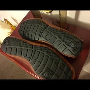 COLE HAAN AUTHENTIC LEATHER SHOE