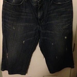 Knee- lengeth shorts!