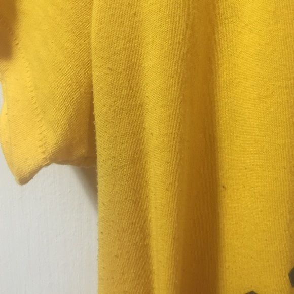 〽️ tee - Picture 2 of 4