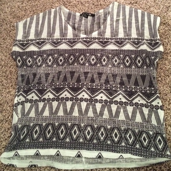 Black & White tribal print shirt
