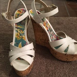 White wedges