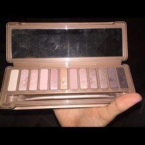 Urban Decay Naked 3 eyeshadow palette