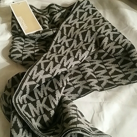 NWT MICHAEL KORS Unity Scarf
