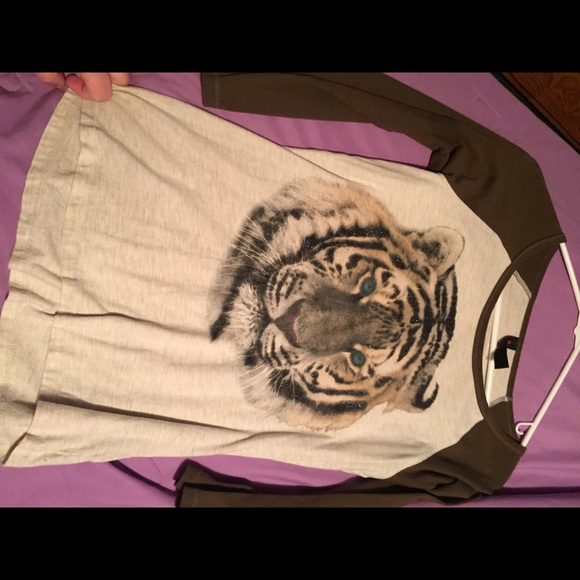 2 shirt bundle traded to @keenudog