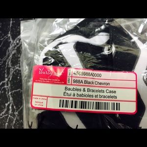 New thirty one baubles & bracelets case