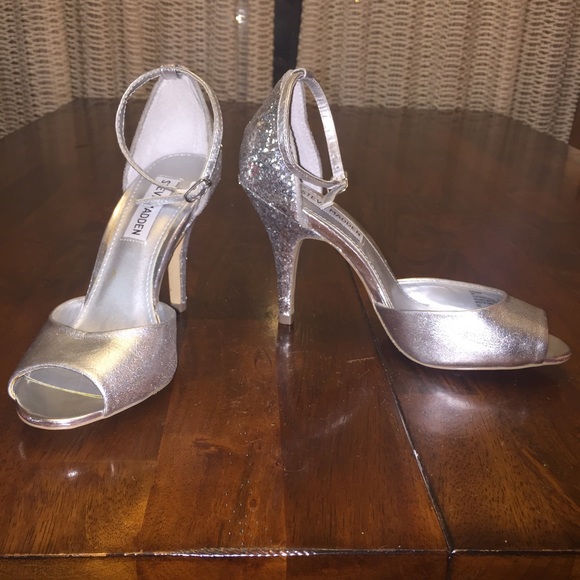 Stunning Steve Madden heels - Picture 3 of 3