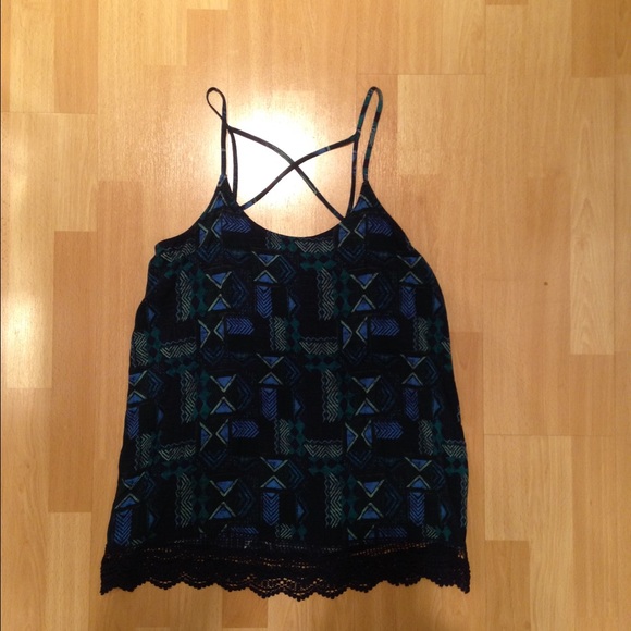 Tops - NWT flowy tank 💕