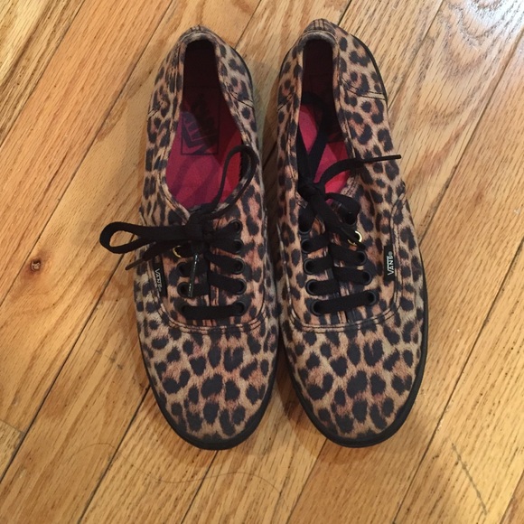 Leopard print Vans