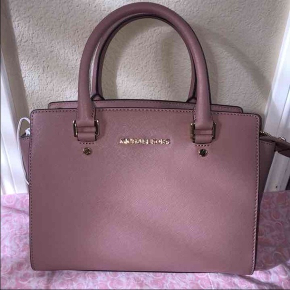 HELP! ISO!! - Picture 4 of 4