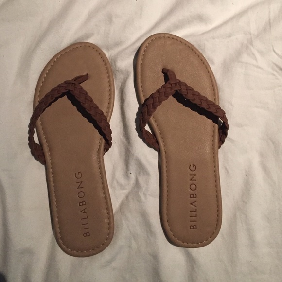 🌺 NWOT Billabong Braided Flip Flops