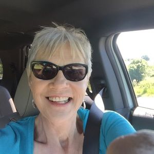 Meet your Posher, Linda