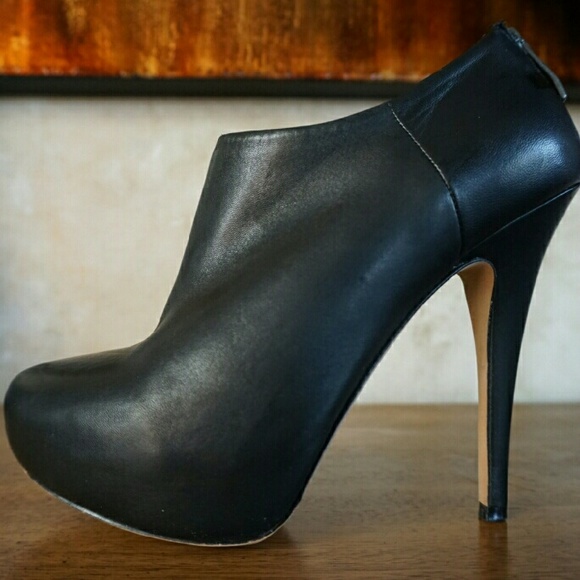 Vince Camuto Heels