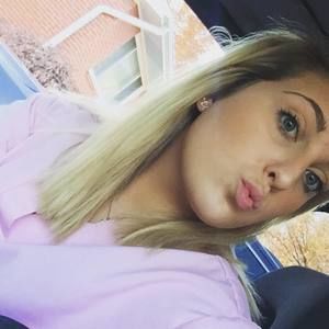 Meet your Posher, Lexi