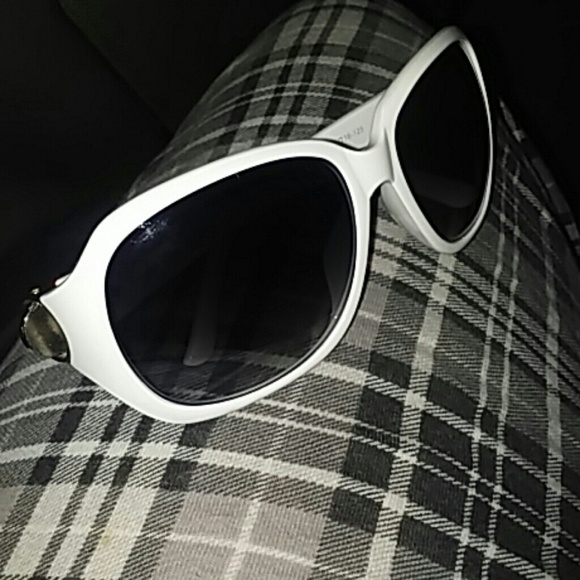 Gucci sun glasses