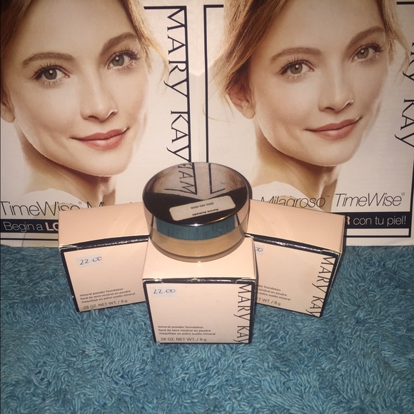 Mary Kay® Mineral Powder Foundation