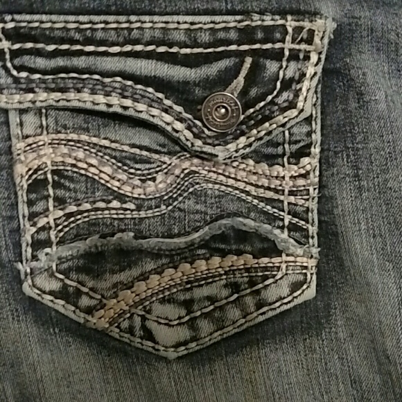 Maurices jeans
